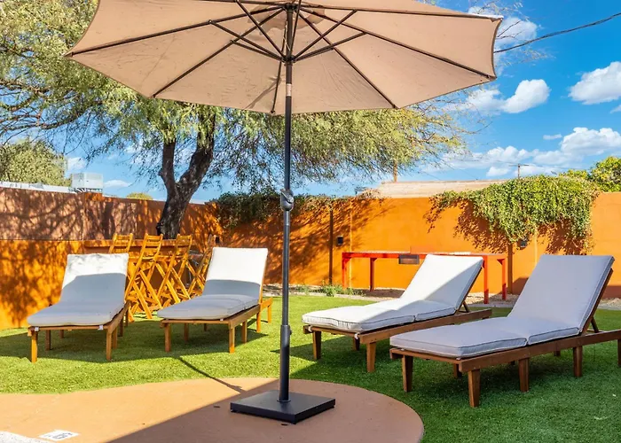 Stylish 6br Pool Sleeps 12 Near Old Town Scottsdale
